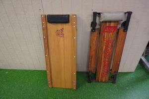 lot 48 image: 2 Creepers