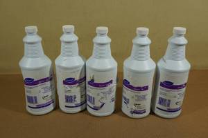 lot 50 image: 5 Quarts Oxivir Tb General Sanitizer