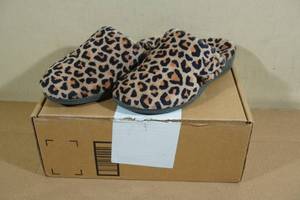 lot 90 image: Vionic Gemma Mule Leopard Slippers -Size 8