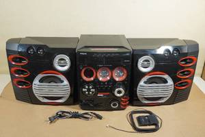 lot 101 image: Philips FW-C577 Gameport Mini System