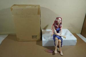 lot 106 image: Fairy Statue