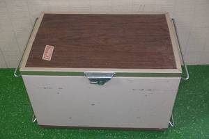 lot 113 image: Vintage Coleman Cooler
