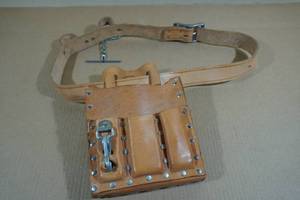 lot 121 image: Klein #5127 Leather Tool Belt 32-40 Waist