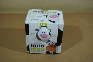 lot 157 image: Moo Moo Cheese Singles Pod