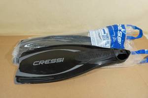 lot 171 image: Cressi Reaction Pro SnorkelingScuba Diving Fins -Size 8-9