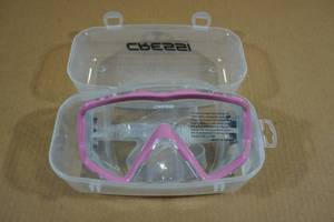lot 180 image: Cressi Pano 3 Dive Mask -ClearPink