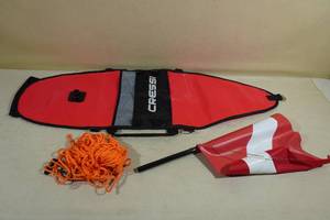 lot 186 image: Cressi Diving Indicator Buoy