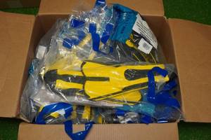 lot 188 image: 13 Sets Cressi Travel Size Fins Assorted Sizes