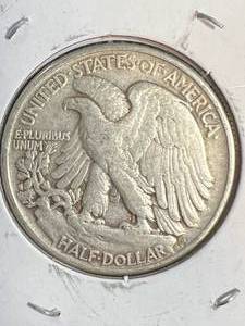 1943 US WALKING LIBERTY HALF DOLLAR