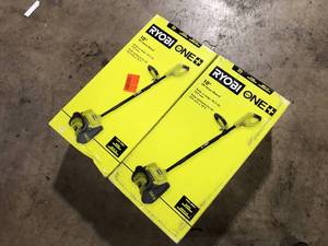 Lot of Ryobi 10 in 18V Snow Showels customer Returns review pictures