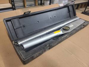 Extra Large Torque Wrench in case 6004DF