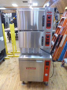 lot 8 image: Vulcan Hart 2 Drawer Food Warmer with Holding Cabinet