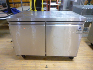 lot 24 image: Coldtech Under Counter 2 Door Cooler