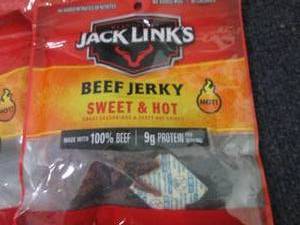 6- 2.85 oz Jack Links Sweet & Hot B...
