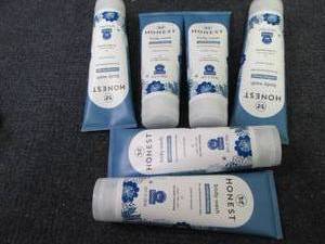 6- 8 oz Honest Soothing Therapy Bod...
