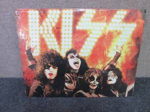 Metal Kiss Sign 16x12.5 inches...