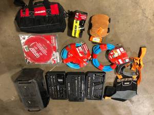 lot 45 image: Lot of Assorted Hand Tools Costumer Returns See Pics