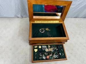 lot 7 image: Jewelry Box with Estate Jewelry