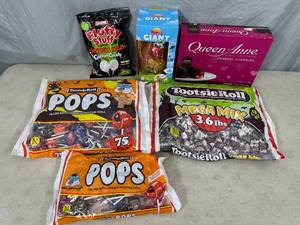 lot 35 image: Tootsie Roll Pops, Tootsie Rolls, Giant Yowie, Queen Anne Cherries
