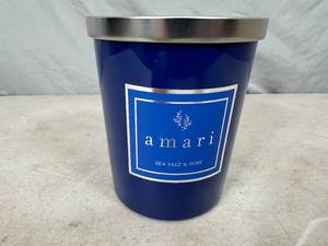 lot 100 image: New Large Double Wick Designer Candle