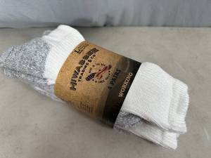 lot 111 image: 4 New Pairs Hiwassee Work Socks