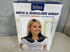 lot 130 image: New Bliss Neck and Shoulder Heated Wrap