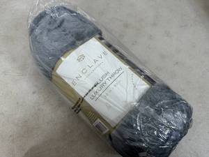 lot 147 image: New Enclave Plush Luxury Throw Blanket