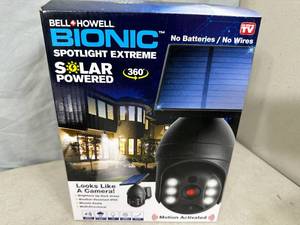 lot 153 image: New Bionic Spotlight Extreme Solar Powered Security Light
