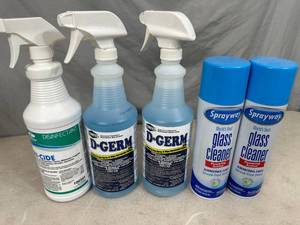 lot 228 image: New Glass Cleaner, Cleaning Sprays