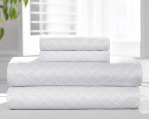 lot 10 image: Members Mark 450-Thread-Count Printed Sheet Set - Full - Tessellated Dots