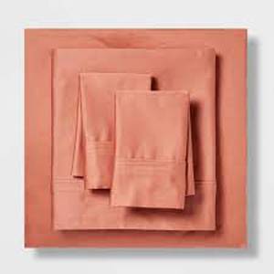 lot 4 image: 400 Thread Count Solid Performance Sheet Set - Threshold - Queen - Rust