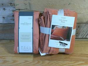 lot 124 image: TWO 400 Thread Count Solid Performance Pillowcases & ONE Lofty Velvet Quilt Sham - Threshold - RustTercotta