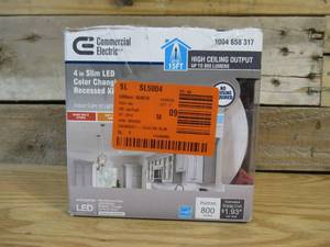 lot 94 image: Box of 13 Different Recessed Lights