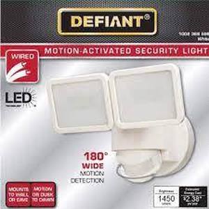lot 149 image: Defiant 90 Watt Equivalent 1400 Lumen 180 Degree White Motion Sensing Dusk to Dawn SMD LED Flood Light (1-Pack)