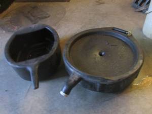 lot 219 image: (BR1) 2 Oil Drain Pans...