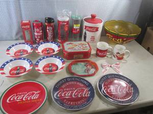 lot 289 image: (G-1) Assortment of Coca-Cola Colle...