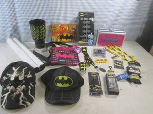 lot 296 image: (D-2) Assorted Batman Colectibles C...