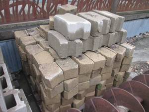 lot 313 image: (OUT) Retaining Wall Blocks 8 W X ...