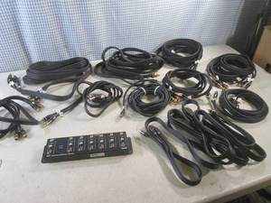 lot 12 image: (D-2) Xantech AV61 Audio Video Dist...