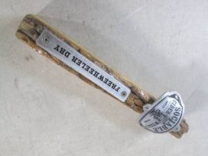 lot 59 image: (EW3) Sociable Cider Werks Freewhee...