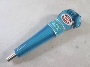 lot 62 image: (EW3) Kona Brewing Big Wave Golden ...