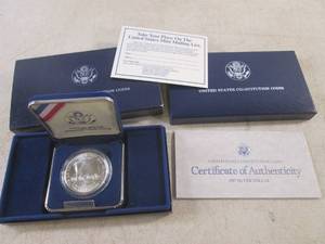 lot 125 image: (CNTR) 1987 United States Constitut...