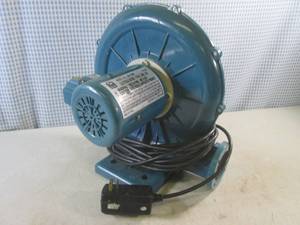 lot 133 image: (EC1) Spin Master Electric Air Pump...