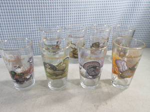 lot 188 image: (BS) 8pc Budweiser Wildlife Collect...
