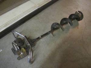 lot 321 image: (EW7) Magnum III Plus 49cc Gas Powe...