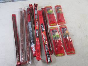 lot 357 image: (EC2) 12 Assorted Jack Links Snacks...