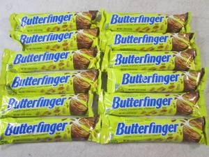 lot 364 image: (B-1) 12 Butterfinger Candy Bars Pa...