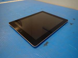 lot 58 image: Apple&nbspiPad 4th Gen A1460  16GB of storage  Cellular status unlocked  Includes Charging Cable  small dent in top corner