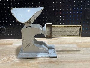 Antique Pelouze Supreme Scale