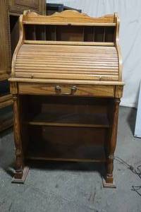 lot 14 image: Encore secretary desk